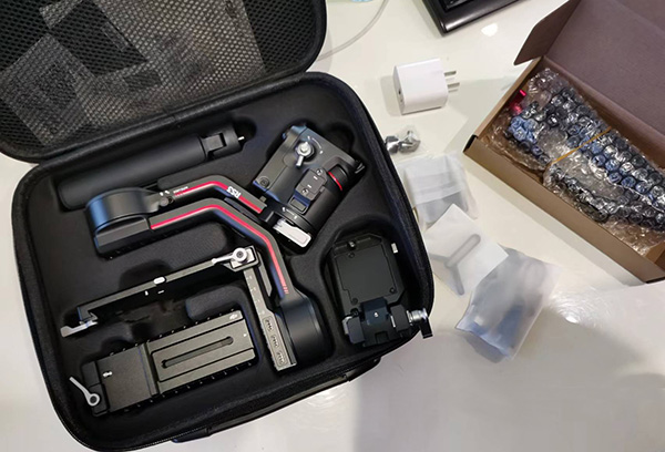 大疆RS3穩(wěn)定器